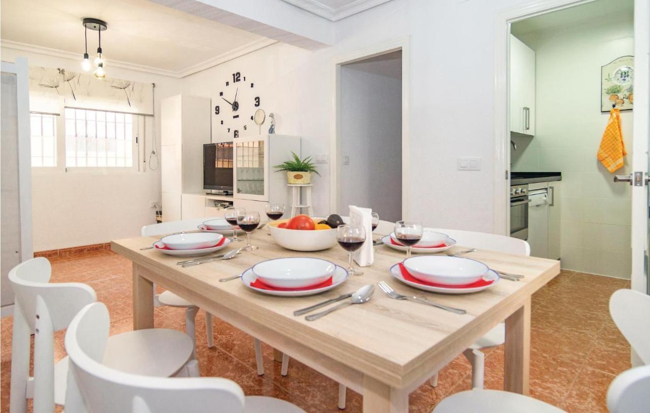 Stunning Apartment In Cordoba With Kitchen Exteriör bild