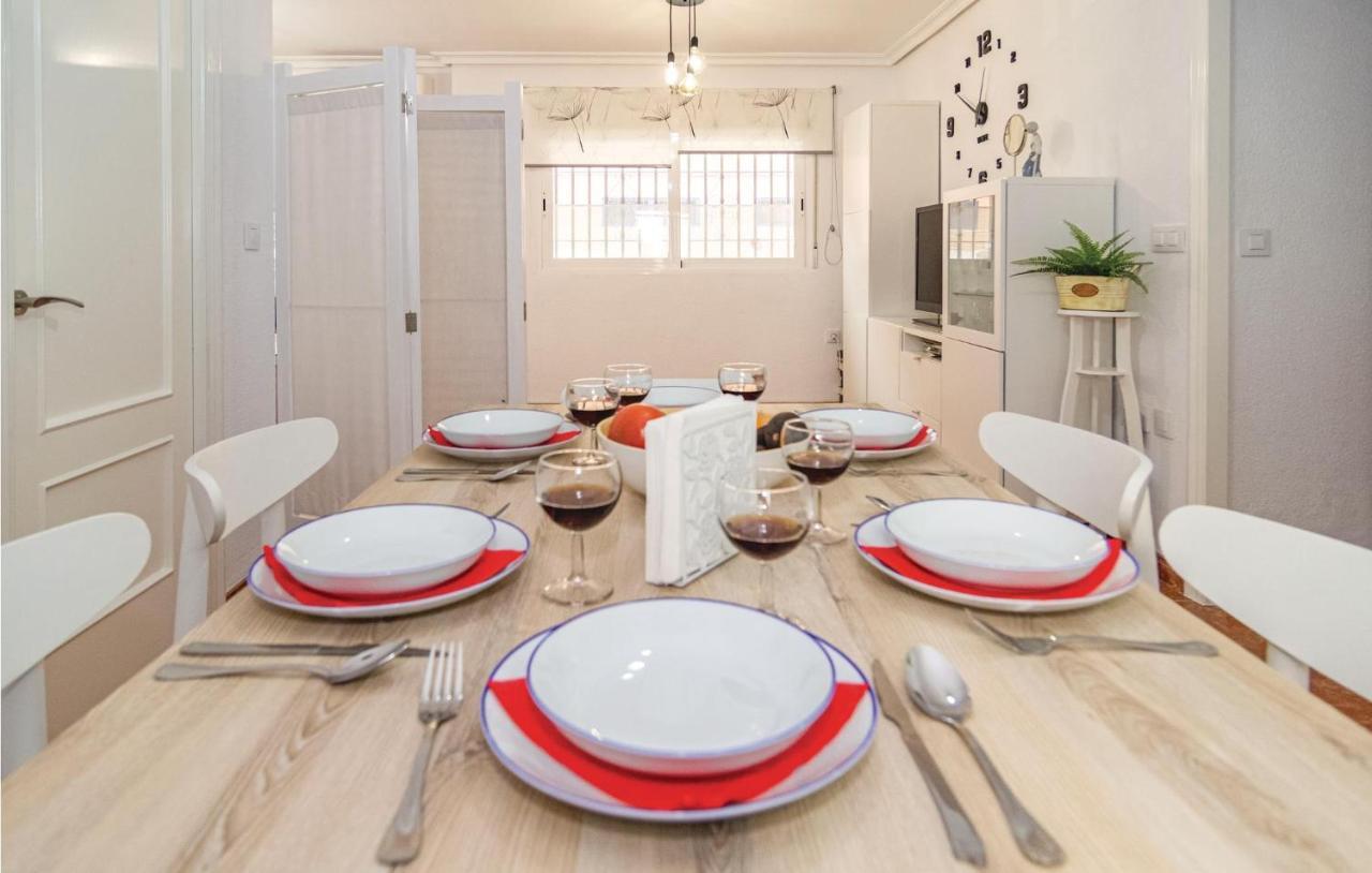 Stunning Apartment In Cordoba With Kitchen Exteriör bild